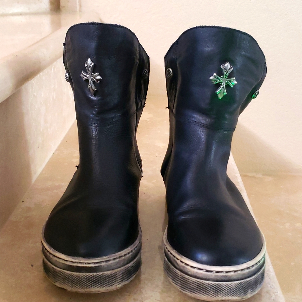 Ankle booties